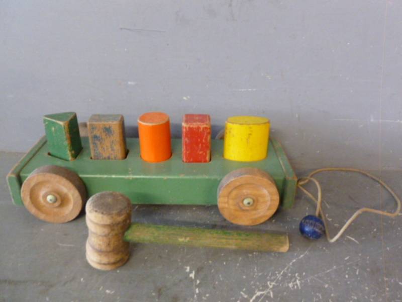 lot 118 image: Vintage Toy