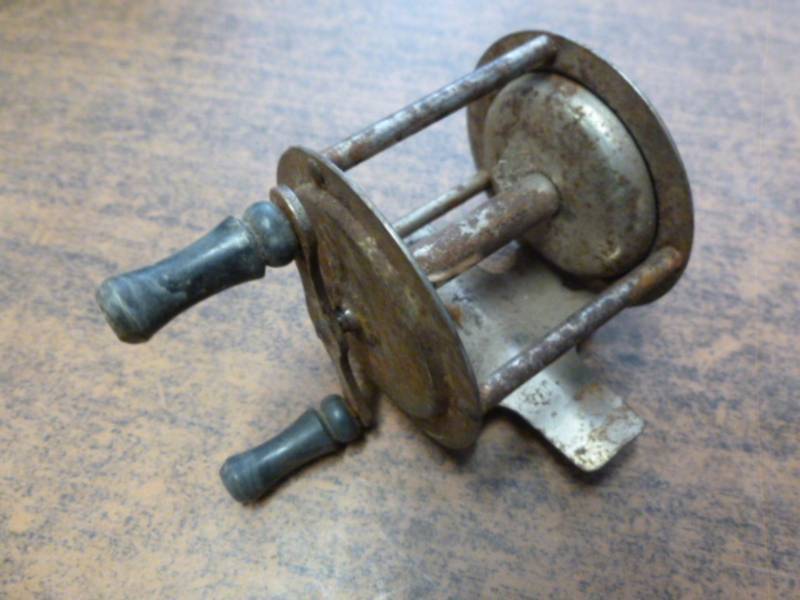 lot 147 image: Vintage Bait Caster Reel