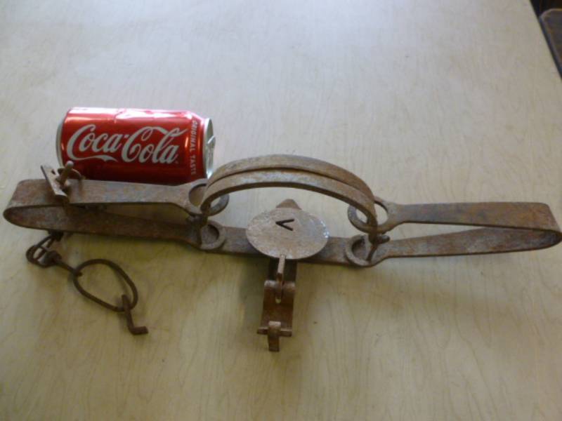 lot 167 image: Vintage Trap