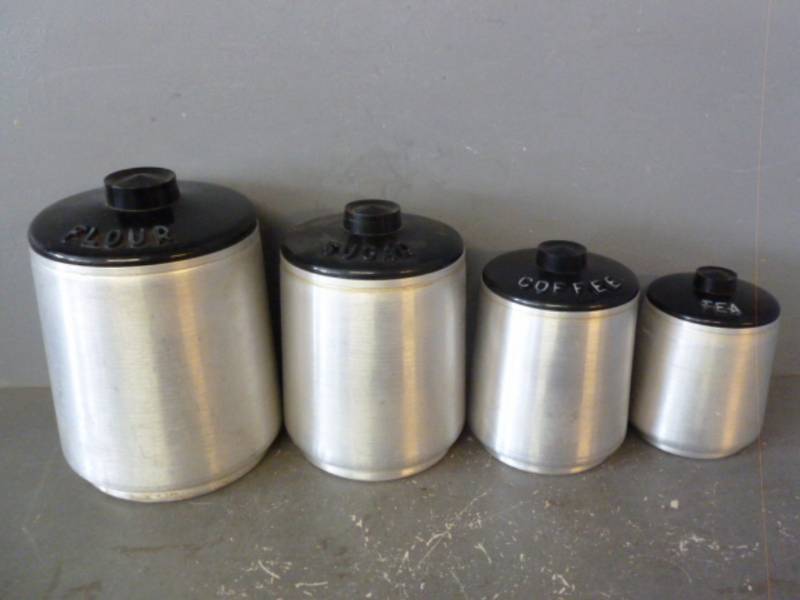 lot 171 image: Vintage Kitchen Canister Set