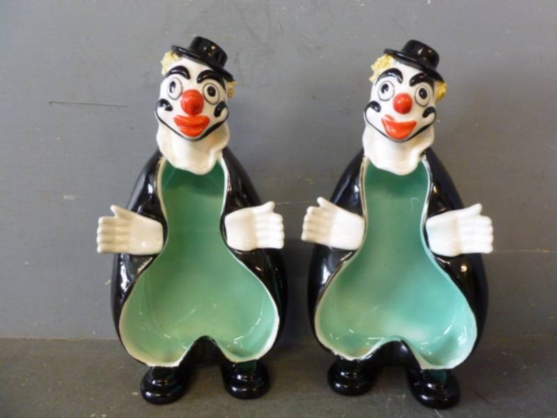 lot 190 image: Vintage Porcelain Ash Tray Set