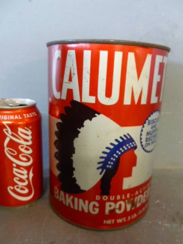 lot 219 image: Vintage Metal Container