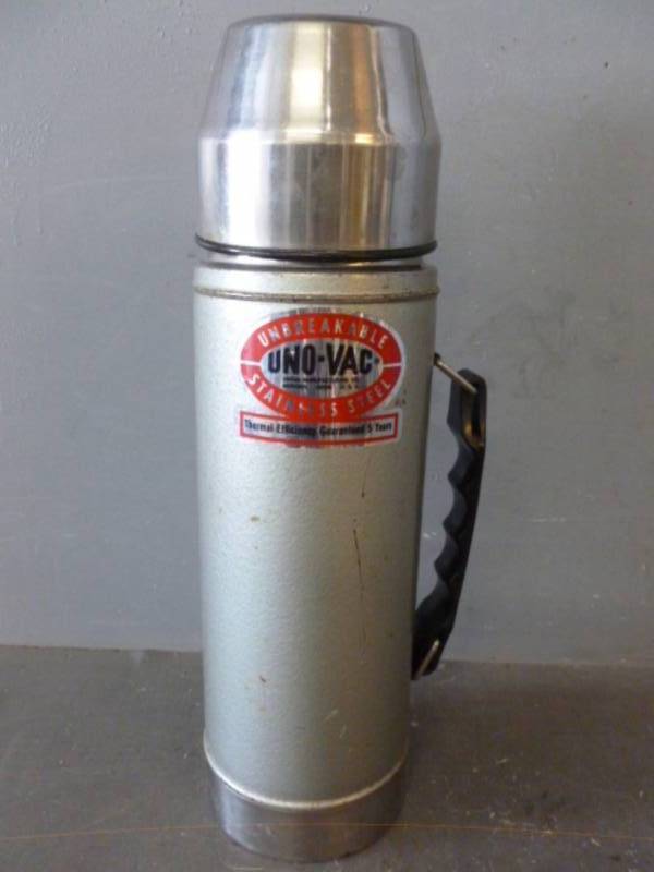 lot 222 image: Thermos