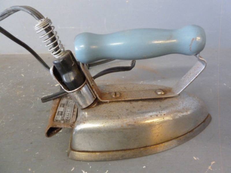 lot 226 image: Vintage Iron