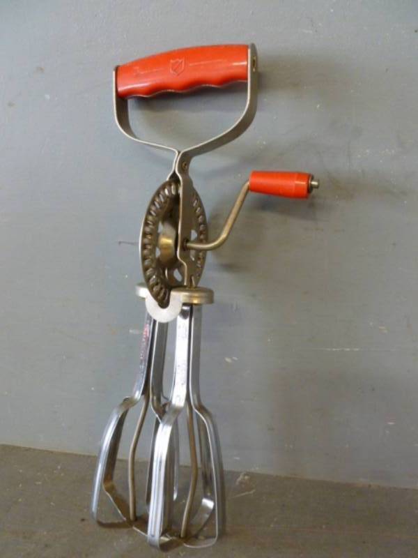lot 235 image: Vintage Kitchen
