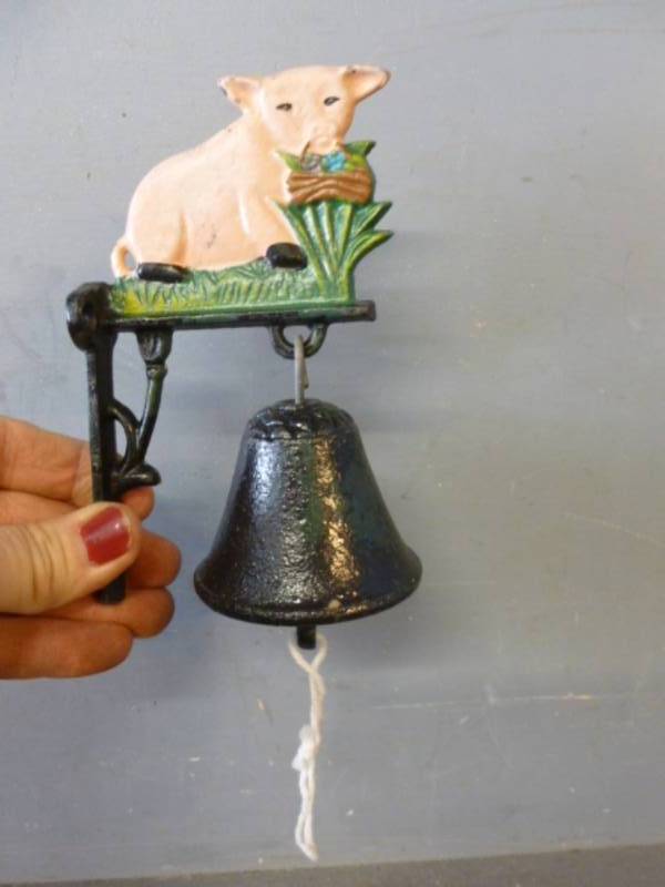 lot 263 image: Cast Iron Bell