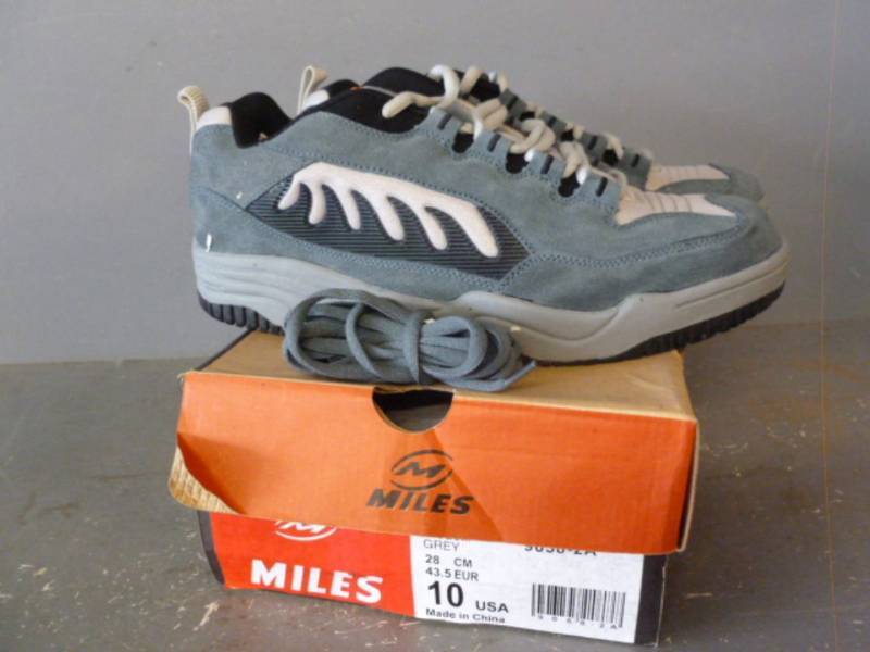 lot 284 image: New Shoes