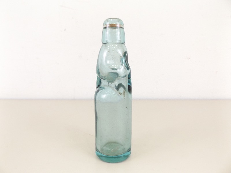 lot 8 image: Antique Codd-Neck Bottle