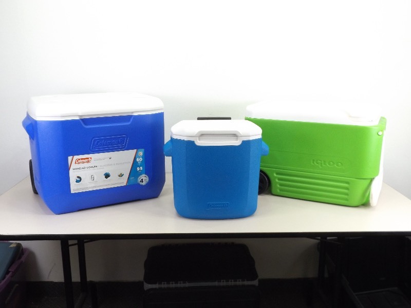 lot 60 image: 3 Coleman and Igloo Wheeled Coolers