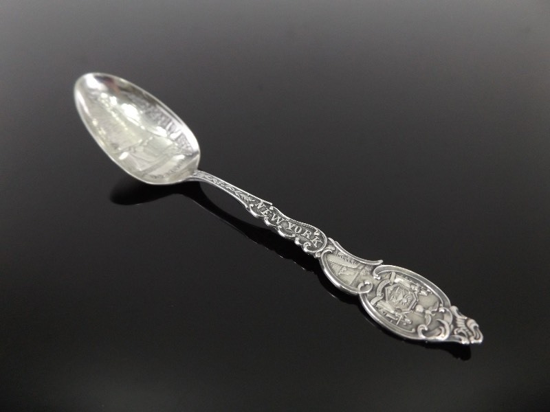 lot 42 image: Antique .925 Sterling Silver Niagara New York Souvenir Spoon