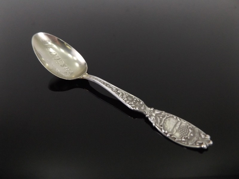 lot 45 image: Antique .925 Sterling Silver Neodesha Kansas Souvenir Spoon