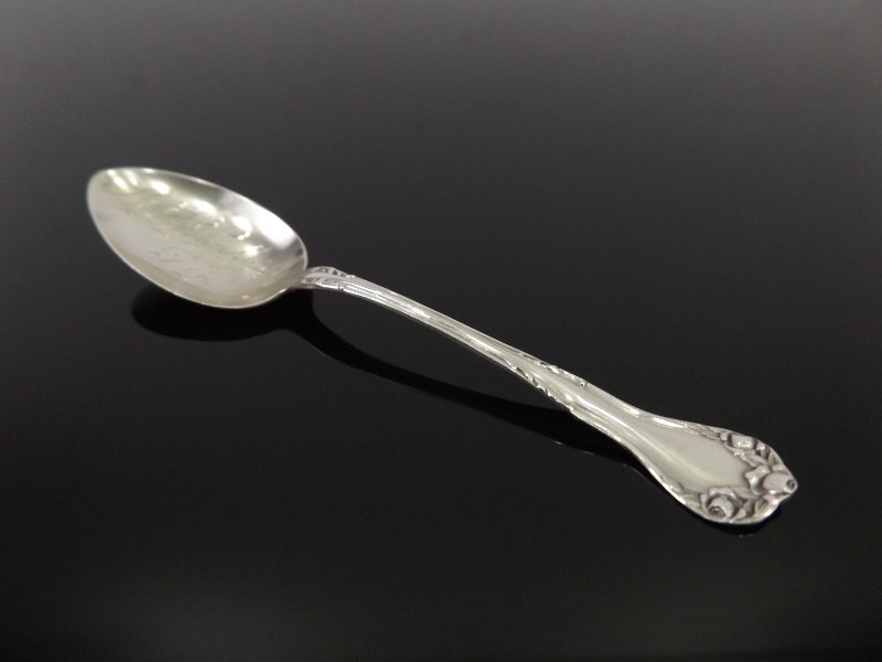 lot 46 image: Antique .925 Sterling Silver St. Petersburg Florida Souvenir Spoon