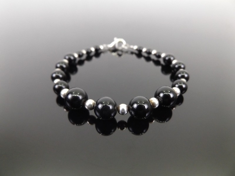 lot 71 image: .925 Sterling Silver Graduated Black Onyx Bead Bracelet