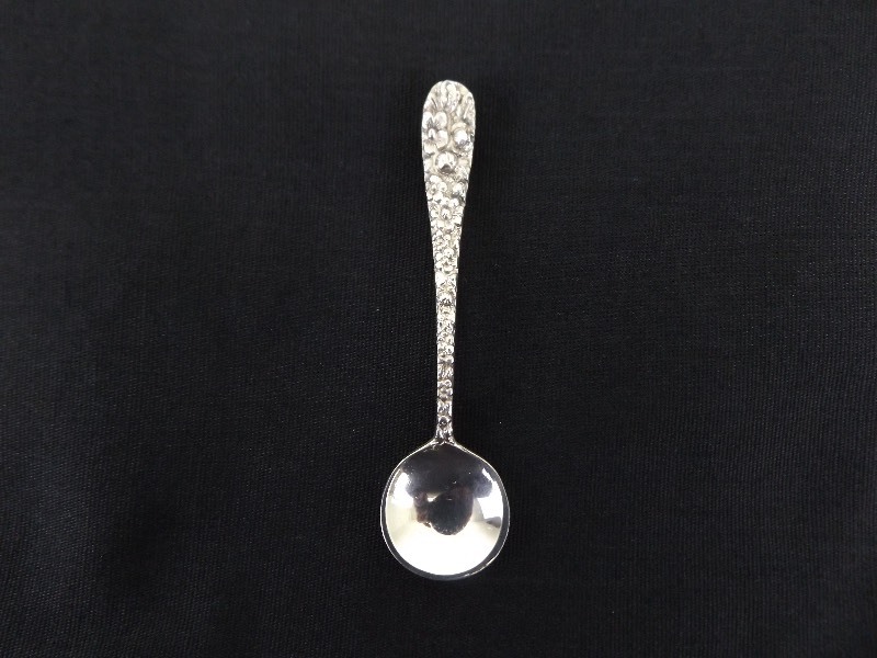 lot 76 image: .925 Sterling Silver Spoon Brooch