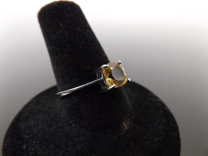 lot 90 image: .925 Sterling Silver Faceted Citrine Ring Size 8