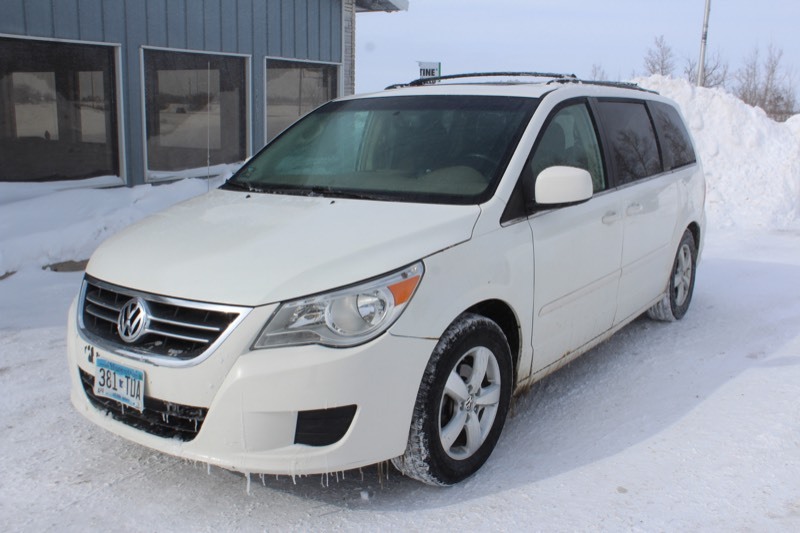 2009 Volkswagen Routan SE