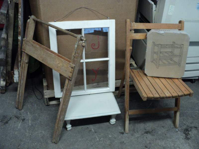 lot 4 image: Vintage Assortment- 5 pieces...