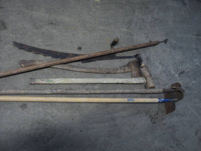 lot 5 image: Vintage Tools...