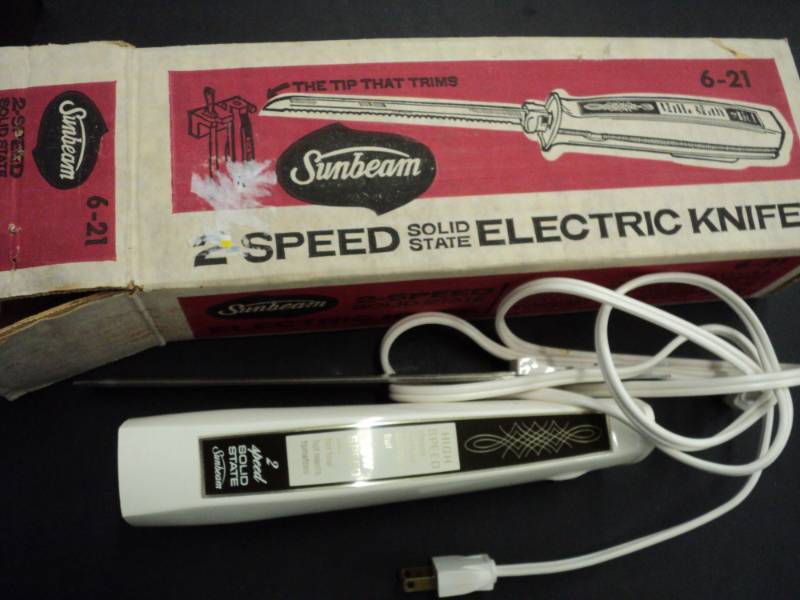 lot 55 image: 2 Speed Electric Knife new in box...