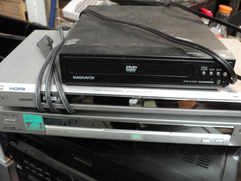 lot 84 image: 2 Sony DVD and Magnovox DVD...