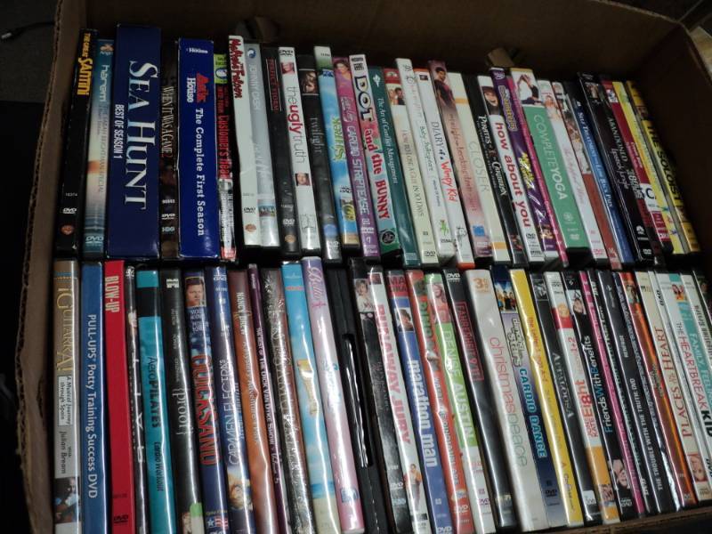 lot 96 image: Lot of 105 CDs...