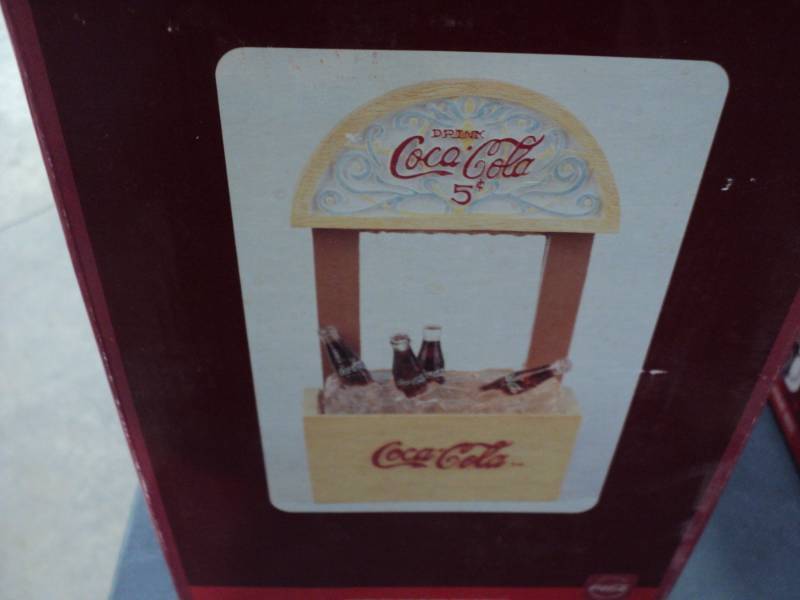 lot 108 image: Coca Cola Vintage Window Fountain...
