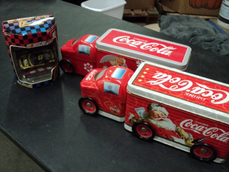 lot 113 image: 3 Coca Cola Toys...