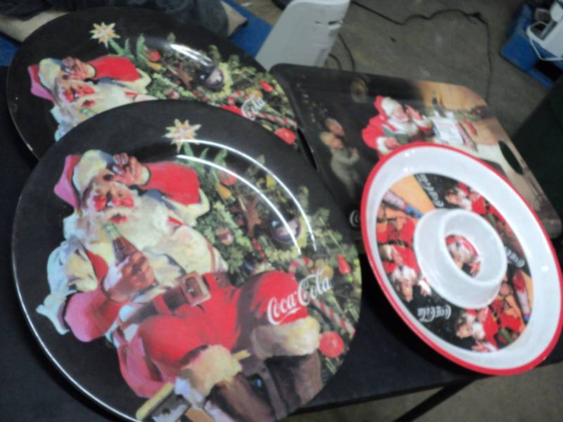 lot 114 image: 4 Plastic Coca Cola Trays...