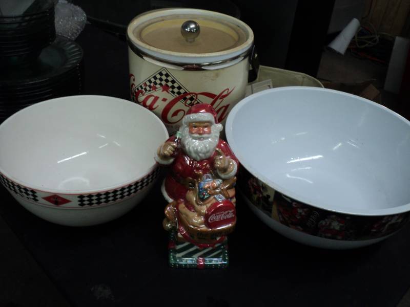 lot 117 image: Coca Cola Bowls Santa ice Bucket...