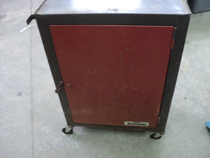 lot 128 image: Metal Tool Locker 20 x 11 x 28...