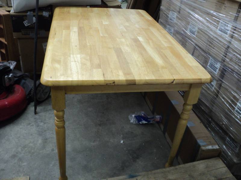 lot 140 image: Table 30 x 48...