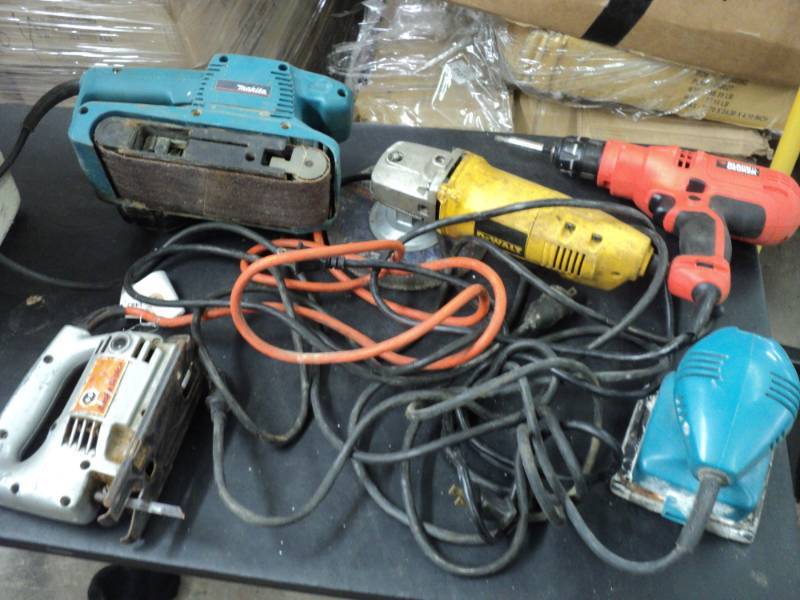 lot 143 image: Lot of Tools...