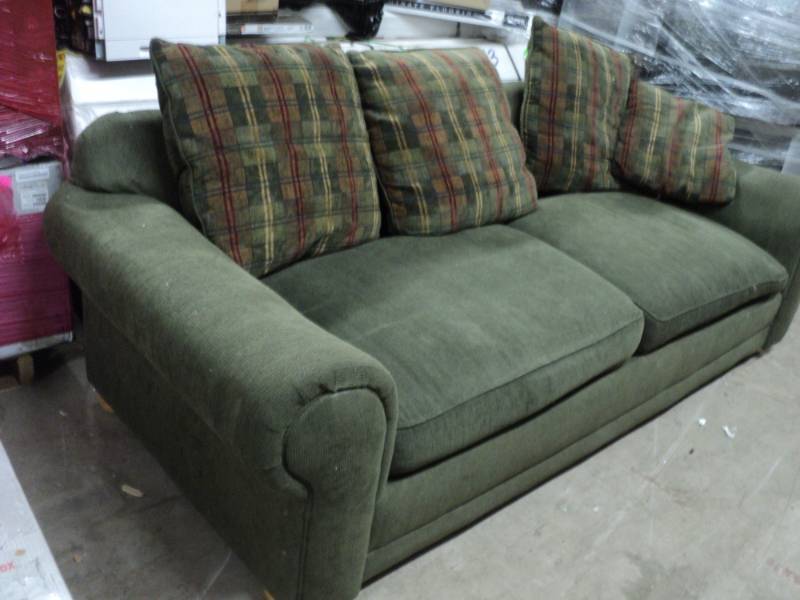 lot 154 image: 2 Cushion Couch- 90 Long with Pill...