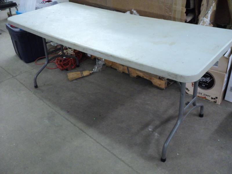 lot 186 image: 6 ft table collasible...