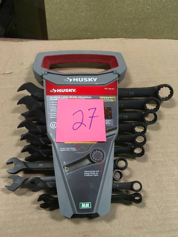 lot 27 image: Husky Metric Long-Pattern Universal Combination Wrench Set (10-Piece) in like new condition