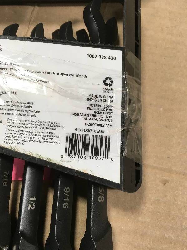 lot 28 image: Husky 100-Position Flex-Head Ratcheting Wrench Set SAE (6-Piece) in like new condition