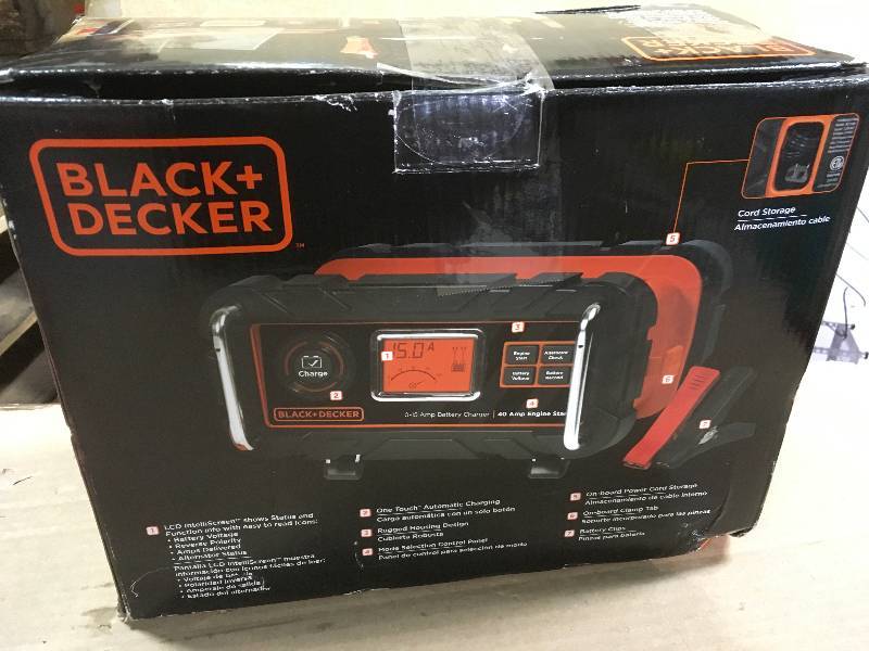 lot 34 image: BLACKDECKER 15 Amp Battery Charger with 40 Amp Engine Start in like new condition