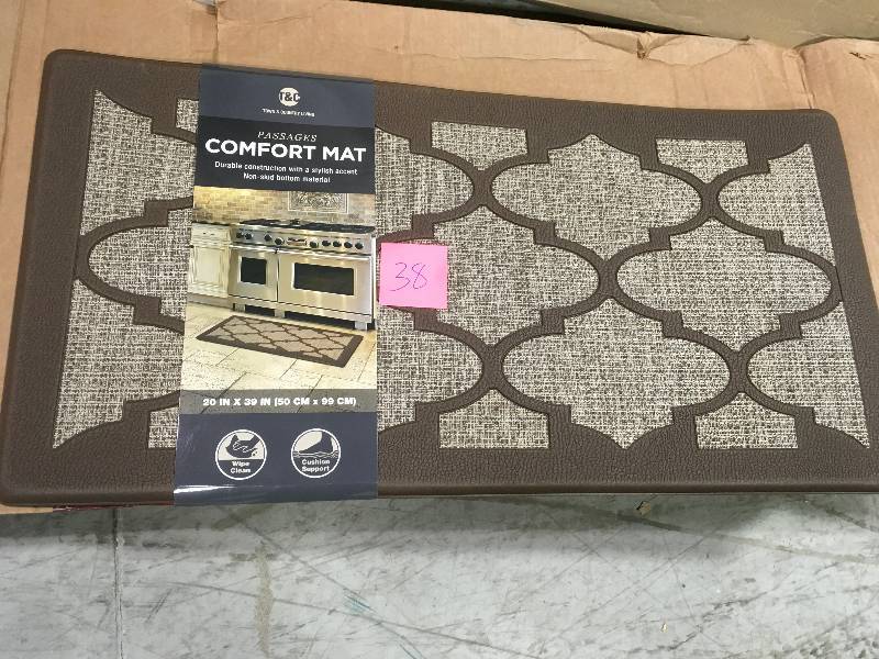 lot 38 image: Town & Country Living Passages Comfort Mat, brown in like new condition