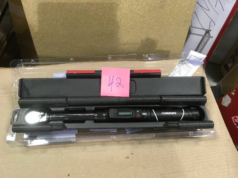 lot 42 image: Husky 5-80 ft. lbs. 38 in. Drive Digital Display Click Torque Wrench