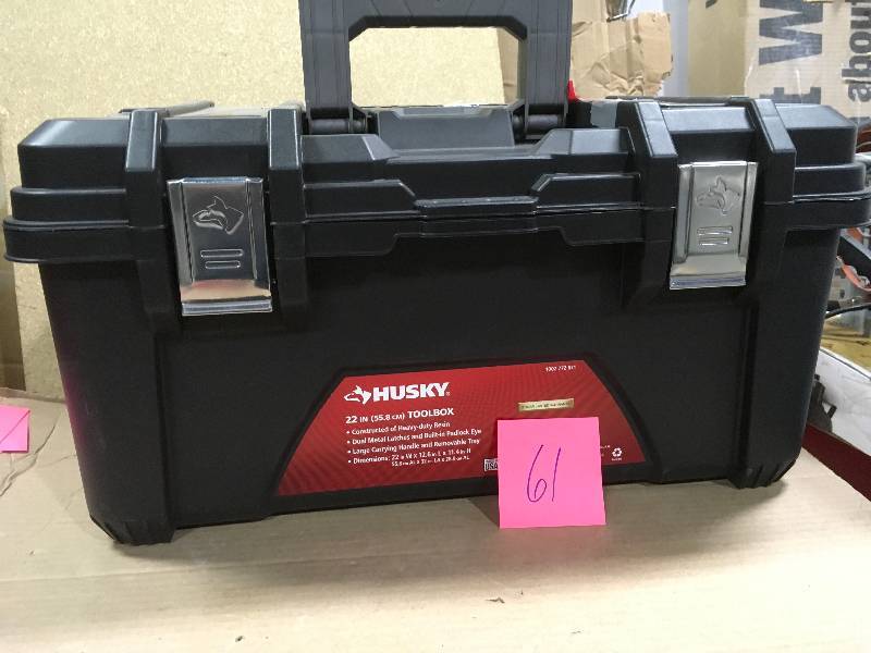 lot 61 image: Husky 22 in. Plastic Tool Box with Metal Latches in Black SEE PHOTOS DAMAGE BROKEN