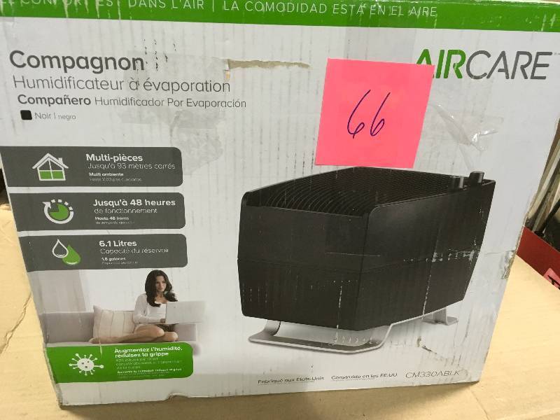 lot 66 image: AIRCARE 1.6 gal. Evaporative Humidifier for 1000 sq. ft. in like new condition