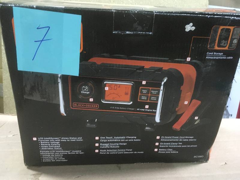 lot 7 image: BLACKDECKER 15 Amp Battery Charger with 40 Amp Engine Start in like new condition