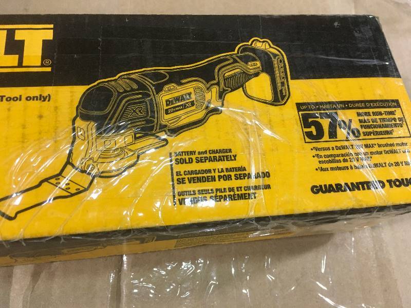 lot 34 image: DEWALT 20-Volt MAX Lithium-Ion Cordless Oscillating Multi-Tool (Tool-Only) in like new condition