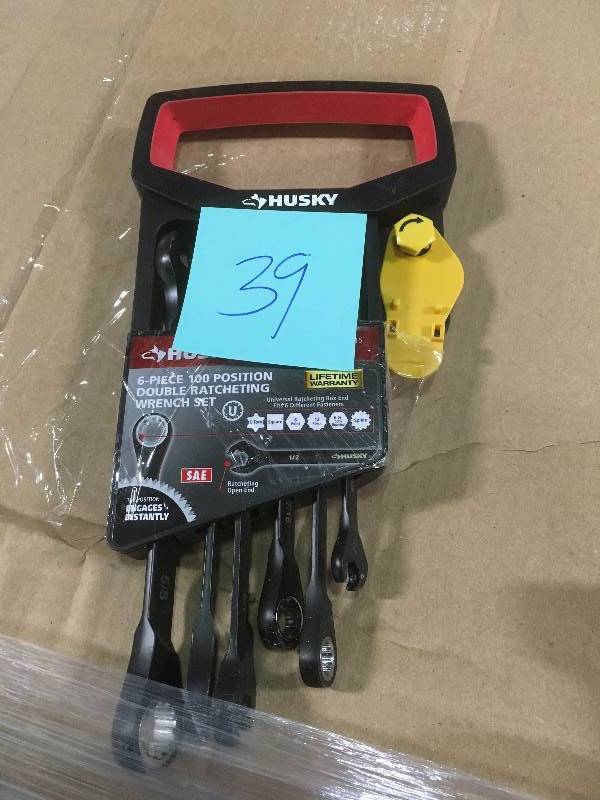 lot 39 image: Husky 100-Position Double Ratcheting Wrench Set SAE (6-Piece) in like new condition