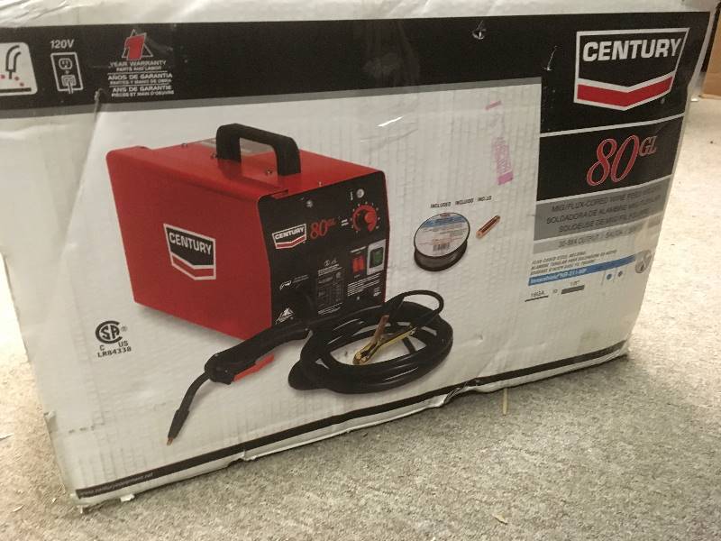 lot 76 image: Lincoln Electric 70 Amp 80GL Wire Feed Flux Core Welder and Gun with Flux-Cored Wire Spool, 115V