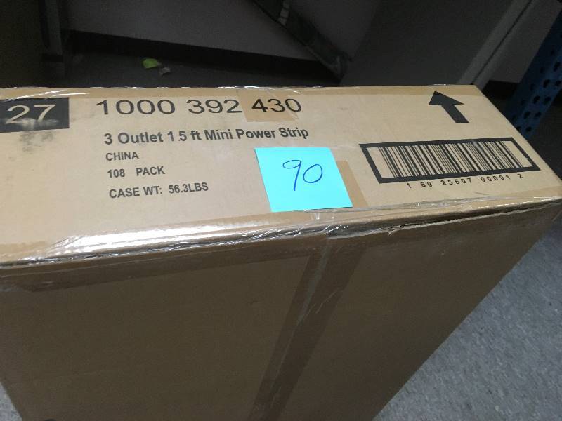 lot 90 image: 3-Outlet Mini Power Strip with 1.5 ft. Cord 108 PACK CASE