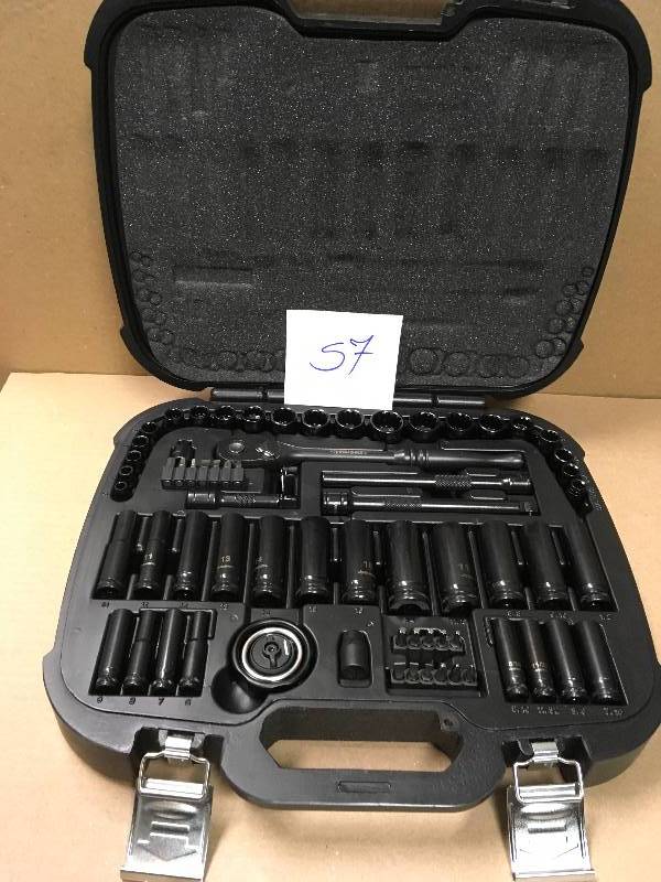 lot 57 image: Husky 38 in. Drive 100-Position Universal SAE and Metric Mechanics Tool Set (60-Piece) in like new condition