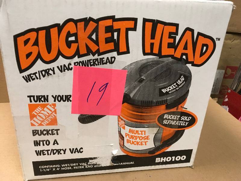 lot 19 image: Bucket Head 5 Gal. 1.75-Peak HP Wet Dry Vac in like new condition