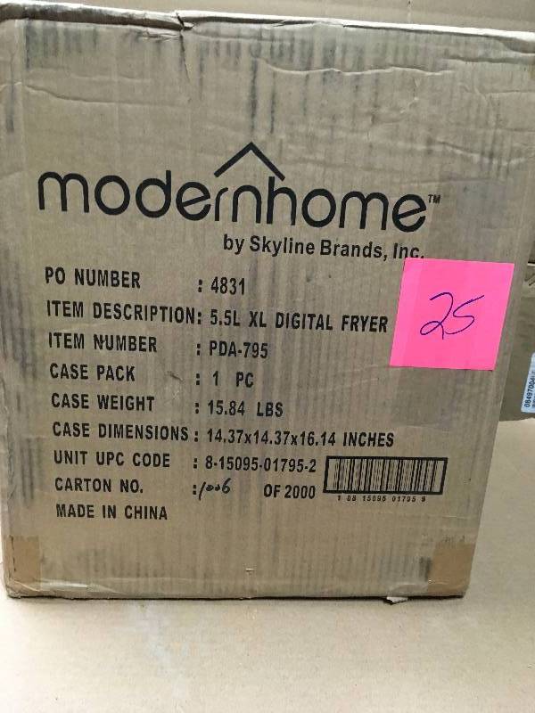 lot 25 image: modernhome Premium Digital Air Fryer (5.8 Qt.1700-Watt) in like new condition