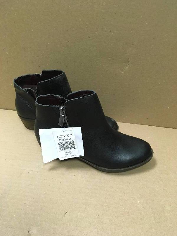 lot 53 image: Kensie Womens Ghita Leather Short Ankle Boots, Black - Size 7 notr used